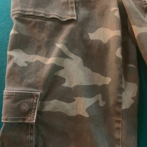 Anthropologie Cargo Camo Pants - Picture 3 of 4